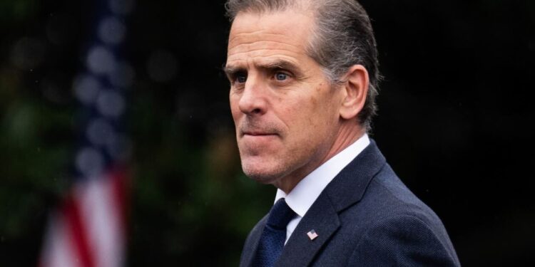 Dy ish-zyrtarë të FBI-së akuzohen për deklarata të rreme rreth hetimit për laptopin e Hunter Biden