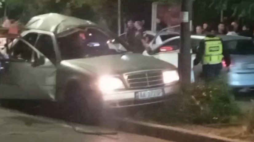 EMRI  Atentat me bombë të telekomanduar në Gjirokastër  një i vdekur dhe një i plagosur rëndë  Kush ishte viktima dhe shënjestra e sulmit  detajet