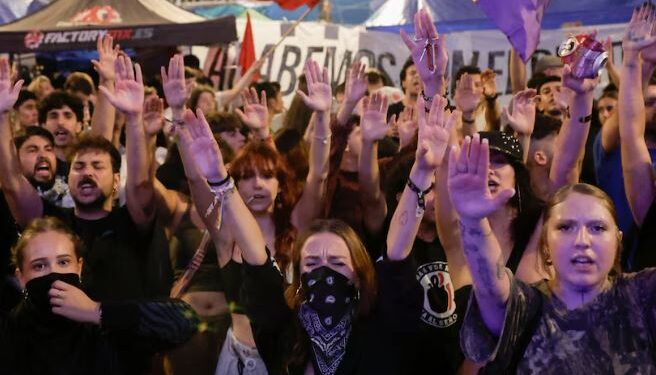 Dekreti spanjoll për strehimin në rrezik nga opozita e partisë Junts -