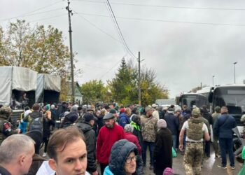 Tre aeroplanë me banorë të evakuuar nga Oleshky mbërrijnë në Bjellorusi