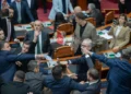 Sulmuan kolegët socialistë, “Etika” përjashton me 60 ditë nga Kuvendi 6 deputetët e PD
