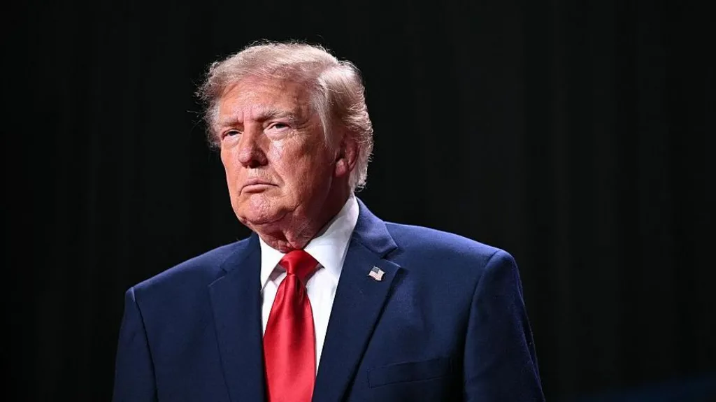 protestat-e-dhunshme-ne-france-trump-mbyllni-kufinjte
