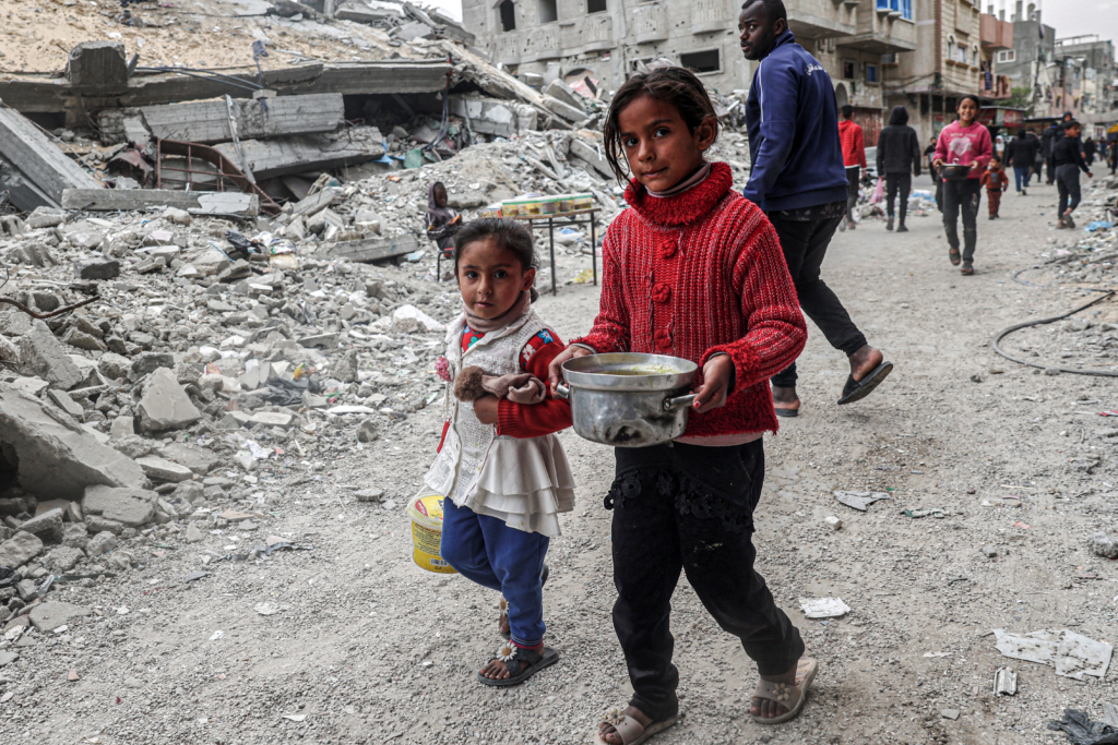 1 vit armëpushim nuk e  mbushi  tryezën në Gaza  familjet mbijetojnë me një vakt në ditë