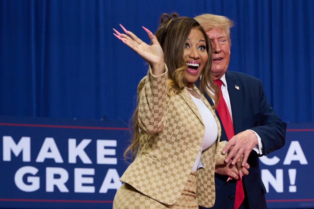  Është e vështirë të mos i vëresh   Trump bën komentin e papritur për format e Nicki Minaj