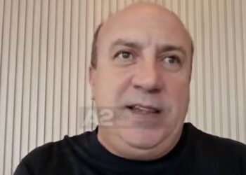 “Ishte dita e Tiranës”- Pas fitores në derbi, rishfaqet Indrit Fortuzi, ish-sulmuesi bardheblu me “look” të ri: E dominoi, e shoh pretendente për Europën
