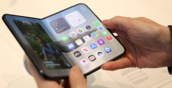 Apple prezanton iPhone e parë të palosshëm për një çmim prej 2 mijë dollarësh