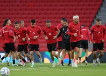 Liga e Kombeve/ Pothuajse i njëjti formacion, dy mungesa dhe një dilemë! Ja si pritet të rreshtohet Shqipëria sonte kundër San Marinos