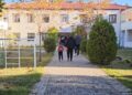 Dyshimet për helmim në kopshtin e Korçës, analizat e ushqimeve dhe ujit nuk zbulojnë ndotje bakteriale! Prindërit kërkojnë sqarime