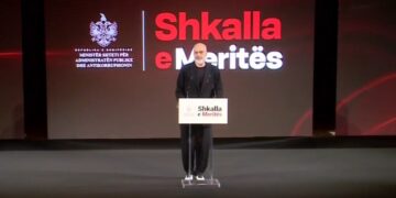 “Karriera do varet nga performanca”- Rama prezanton “Shkallën e Meritës” dhe paralajmëron “ata që nuk punojnë”: Transformim i Administratës