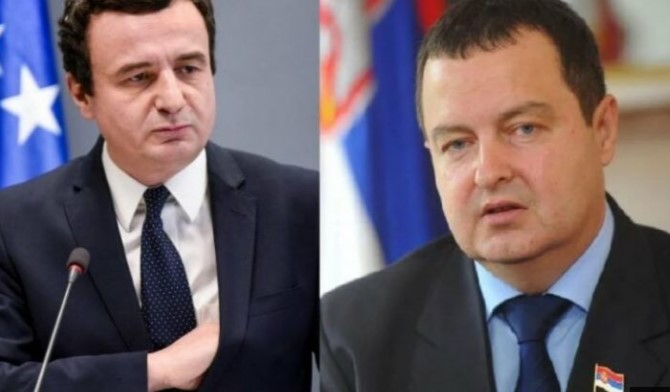 Deklarata e Daçiç për flamurin serb mbi Prizren  Kurti i  dredhon  pyetjes së gazetarëve  I ka dhënë deklarimet ministri i Punëve të Jashtme  unë 