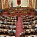 Kuvendi mblidhet për shqetësimet e qytetarëve, por vëmendjen e marrin protestat dhe SHISH! Berisha akuza Qeverisë, Peleshi: Seancë më e rëndësishme se…