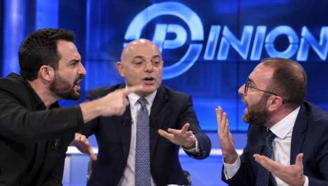 Pse opozita bëri harakiri live në televizion 