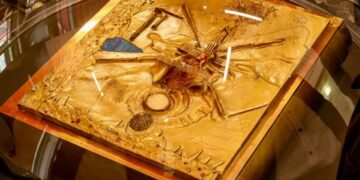 Grabitje e bujshme në Francë, vidhet “Apokalipsi” i Dali, libri unik dhe më i çmuar në botë!