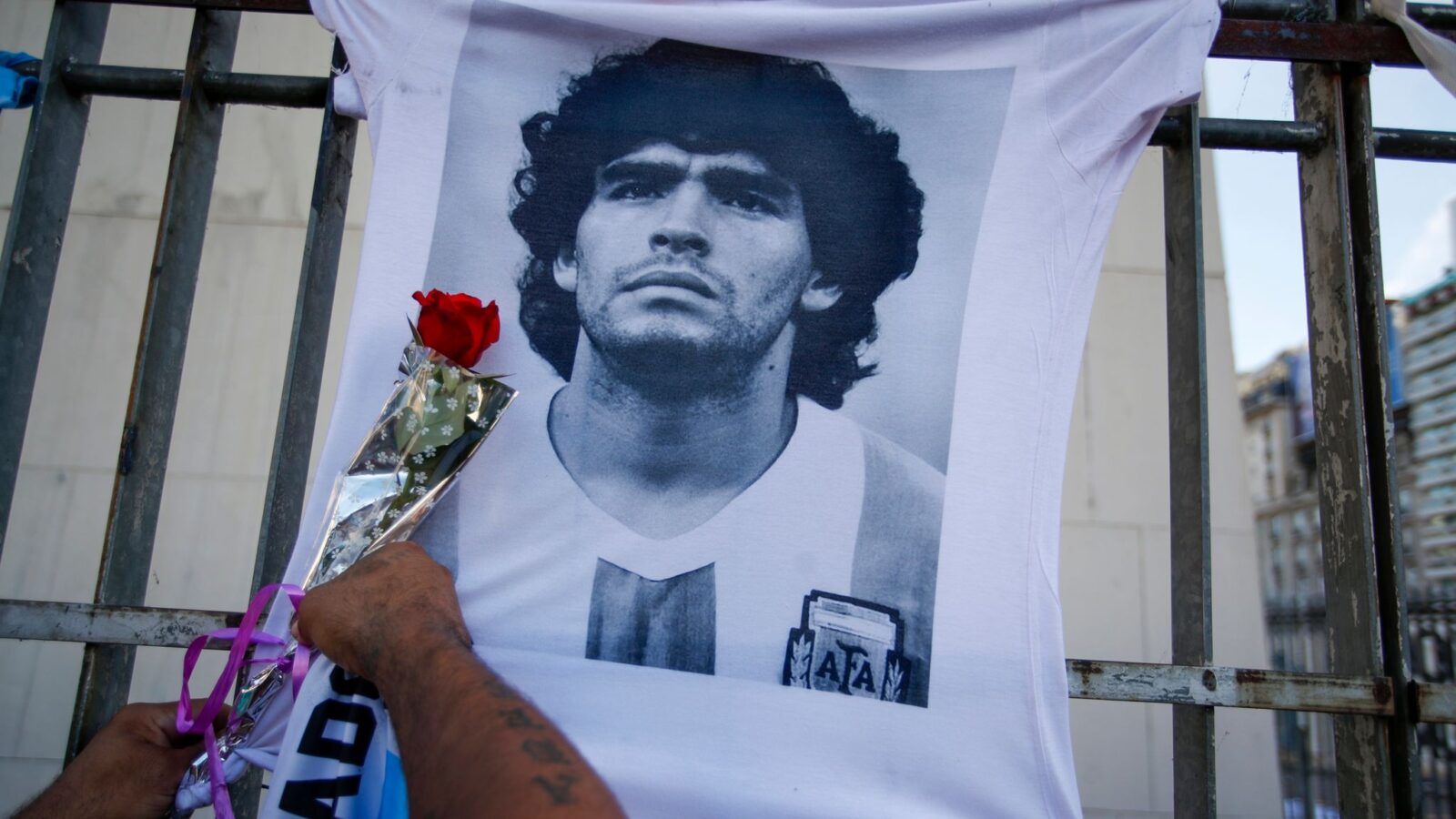 Caktohet data e shpalljes së vendimit për vdekjen e Maradonës