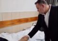Ministri Demo viziton efektivët te Trauma, 51 policë të lënduar nga protesta: Dhuna ndaj efektivëve është e papranueshme!