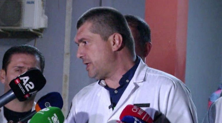 “Nuk ka humbje jete dhe të intubuar”- Disa të plagosur në protestën e dhunshme, flet shefi i Traumës: I riu me këmbën e dëmtuar, në gjendje stabël…