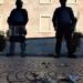 Protestuesit e mbetur në bulevard u hedhin kartëmonedha false policëve përpara Kryeministrisë!