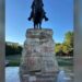 Blogeri italian: Çfarë lidhje ka shkatërrimi i Tiranës me dhunën dhe ndryshimin e Shqipërisë? Pse vandalizohet monumenti i Skënderbeut?