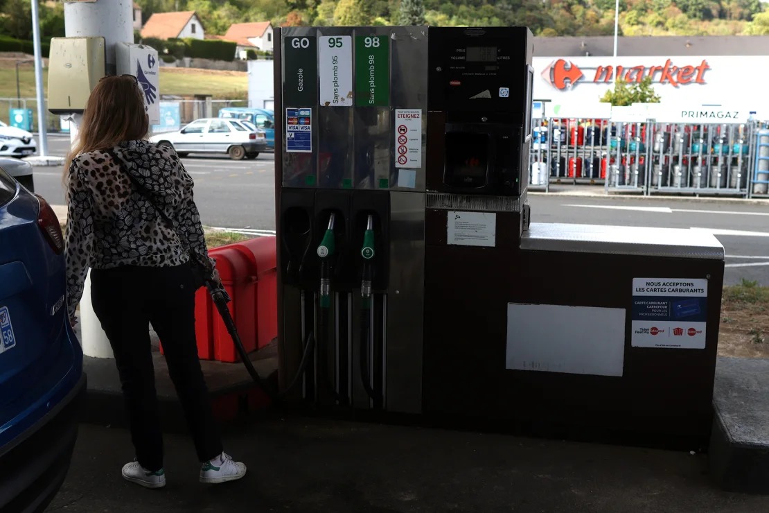 Nafta me çmim të ri  Bordi cakton kufirin 211 lekë për litër  benzina 195 lekë