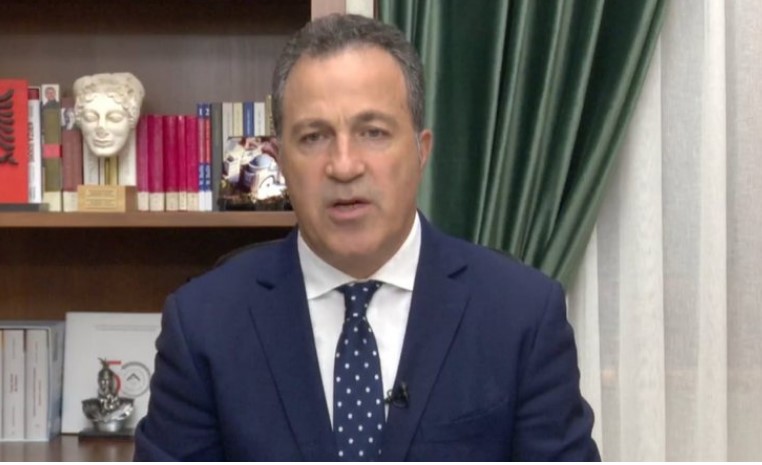  Të mbajmë larg dhunës të miturit   Kryeparlamentari Peleshi pas shtyrjes së seancës plenare  T i thërrasim arsyes  Shqipëria mbi çdo dallim politik