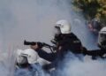 EMRAT/ Dhuna në protestën e djeshme, 33 të arrestuar dhe 41 të proceduar nga Policia!