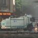 VIDEO/ Mbi shtatë orë protestë dhe kaos, shkatërrim, kosha në flakë dhe semaforë të shkatërruar! Policia zgjeron perimetrin e sigurisë