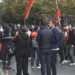 Nis protesta, protestuesit mblidhen para Ministrisë së Arsimit, nisin sulmet ndaj godinës