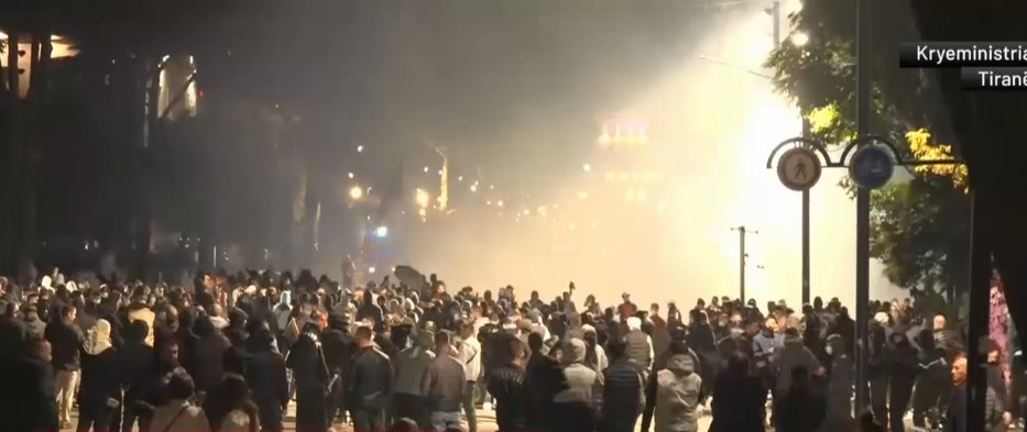 Bilanci i protestës  26 të lënduar Trauma  Ministria e Shëndetësisë  Janë efektivë policie  protestues dhe kalimtarë 