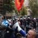 PD e kënaqur me protestën e sotme para Parlamentit, zbulohet mesazhi i selisë blu ndaj strukturave: Ishim shumë mirë, ishte aksion i fortë por…