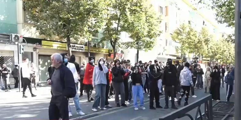 Sot dy protesta në Tiranë  PD në mesditë para Kryeministrisë dhe studentët në orën 14 00 te Ministria e Arsimit 