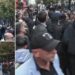 “Si u shite gjithë këto vite, Partia Demokratike?”/ Vijon përplasja mes studentëve e militantëve të PD, pranohen vetëm aktivistët dhe jo deputetët: Opozita jemi ne