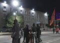 Dita e 14-të e protestës, zbehen aktet e dhunës, mungon “grupi i zjarrit”, por jo maskat! Pjesëmarrje më e ulët dhe situatë e qetë