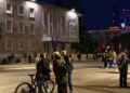 Dita e 17-të e tubimit në Tiranë, protestuesit vendosen para Kryeministrisë, pjesëmarrje e ulët dhe pa tensione!
