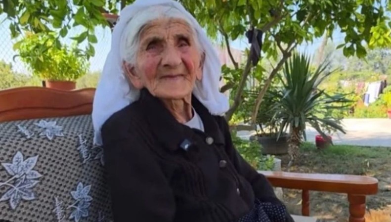 U bë e njohur si gruaja më e vjetër në botë  Qeveria i lidh pension të posaçëm 117 vjeçares shqiptare 