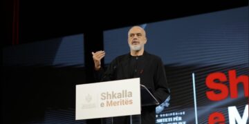 “Proces vlerësimi dhe testime nga lart-poshtë”- Shkalla e meritës, Rama: Rekrutimet në administratë drejt një sistemi digjital dhe më transparent!