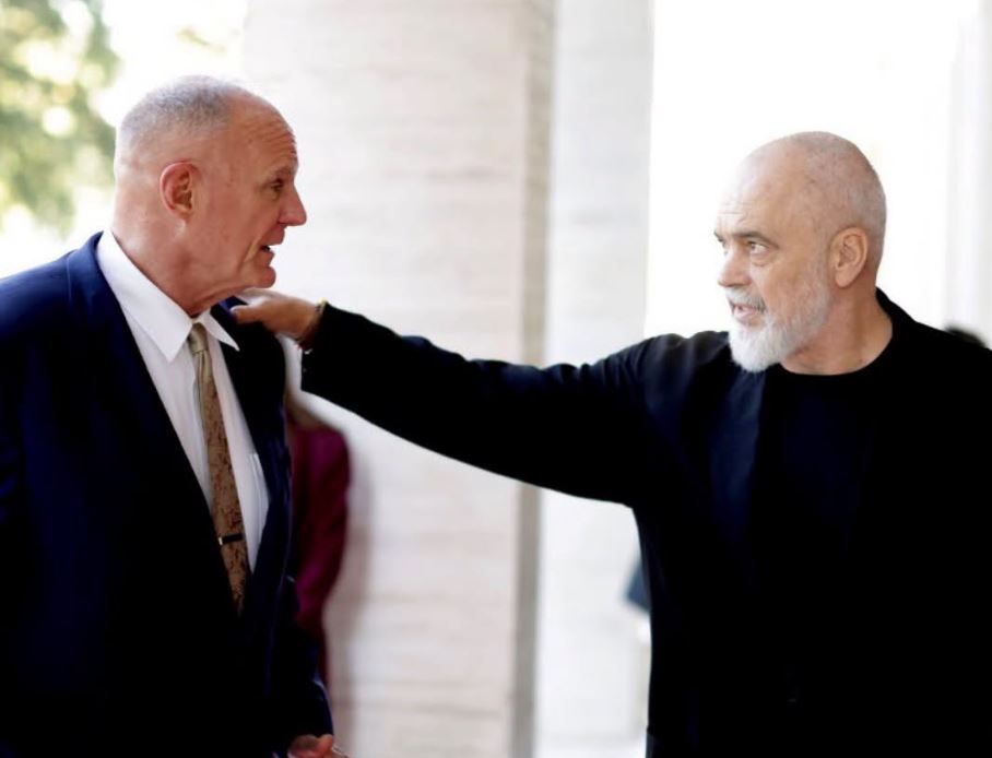 Rama pret përfaqësinë e Kongresit Amerikan  Çfarë u diskutua në kopshtin e Kryeministrisë 