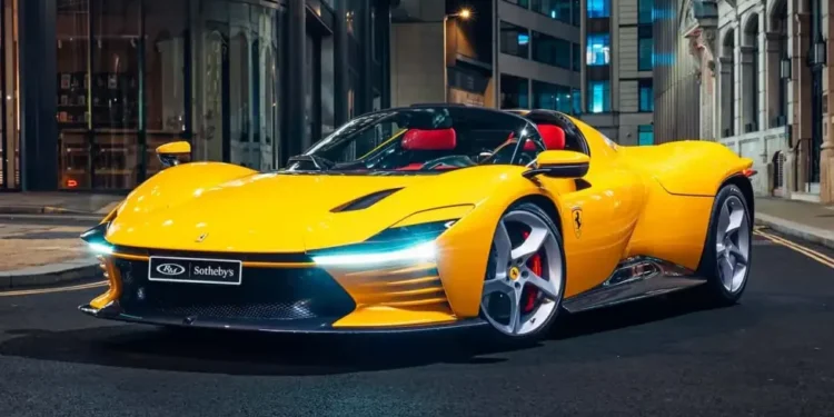 Ferrari Daytona SP3 mund të arrijë deri në 13 milionë dollarë në ankandin e Londrës