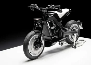 Urban E Fragment Edition, motoçikleta elektrike luksoze e Brabus-it prodhohet vetëm në 10 ekzemplarë