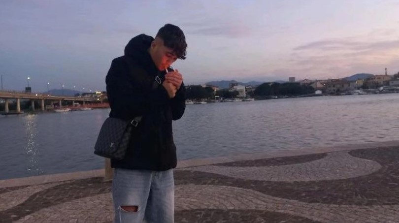 EMRI  Tragjedi në Itali  20 vjeçari shqiptar humb jetën gjatë punimeve për asfaltimin e rrugës  ruli e zuri poshtë vetes 