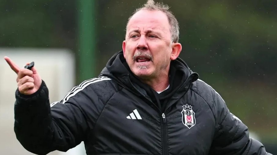 Turqia gjen zëvendësuesin e Montellës  kontratë 4 vjeçare me ish futbollistin e kombëtares