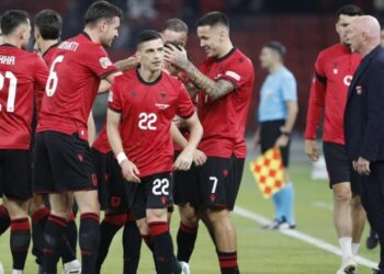 VIDEO/ Shqipëria fiton me frymën e fundit, VAR dhe penalltia e shpëtojnë nga turpi, Asllani hero me dopjetë! Kuqezinjtë në vendin e parë, Bjellorusia mund Finlandën (RENDITJA)