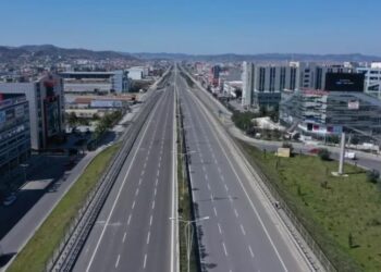 Rrugë “e re” në Tiranë-Durrës, aksi dytësor në rikonstruksion, do të mbarojë pas 5 muajsh!