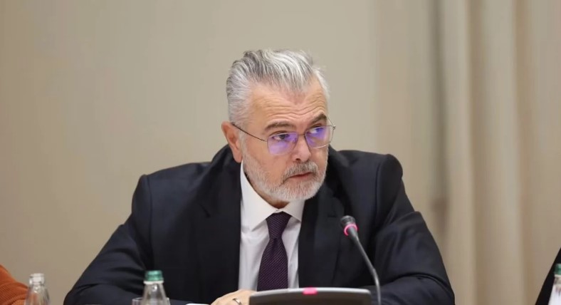Të miturit e përfshirë në protestat e dhunshme  ministri Gogu propozon 4 masat e reja për fëmijët që shoqërohen nga Policia 
