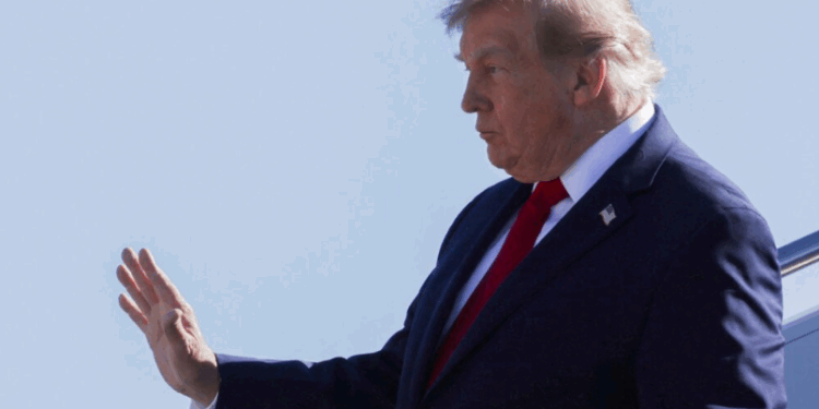 Trump do të nominojë Jay Clayton si "car" të inteligjencës artificiale -