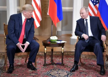 Putin dhe Trump diskutojnë për Ukrainën dhe Iranin, Kremlini konfirmon bisedën pas marrëveshjes për naftën ruse