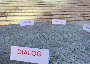 VIDEO / Rama përsërit ftesën për dialog, protestuesit nuk tërhiqen: Dorëheqje pa kushte!