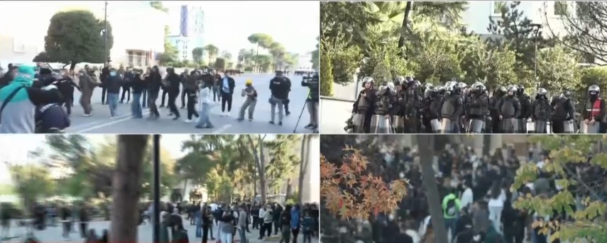 Studentët këngë e valle me daulle në bulevard  në krah mblidhen gurë për tjetër sulm ndaj Policisë 