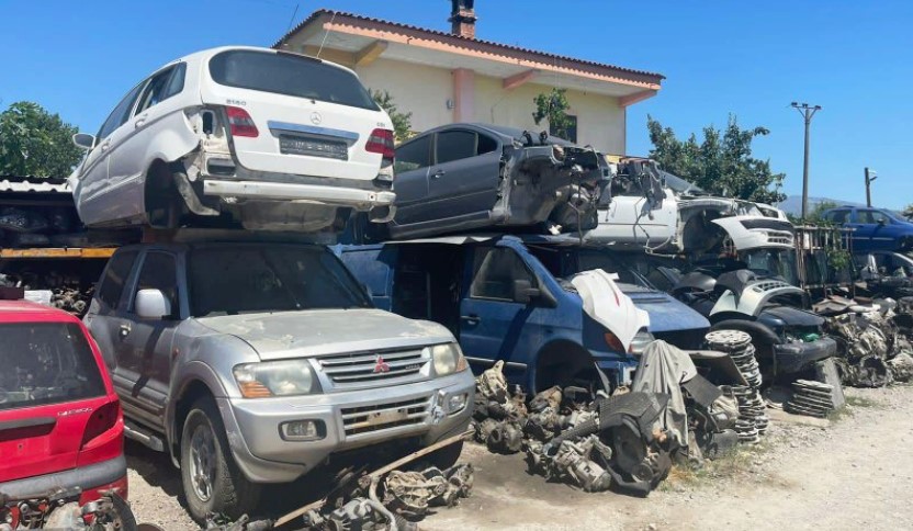 Qeveria nis pastrimin e makinave të vjetra  bashkitë do t i mbledhin  dorëzimi për shkatërrim do të jetë falas