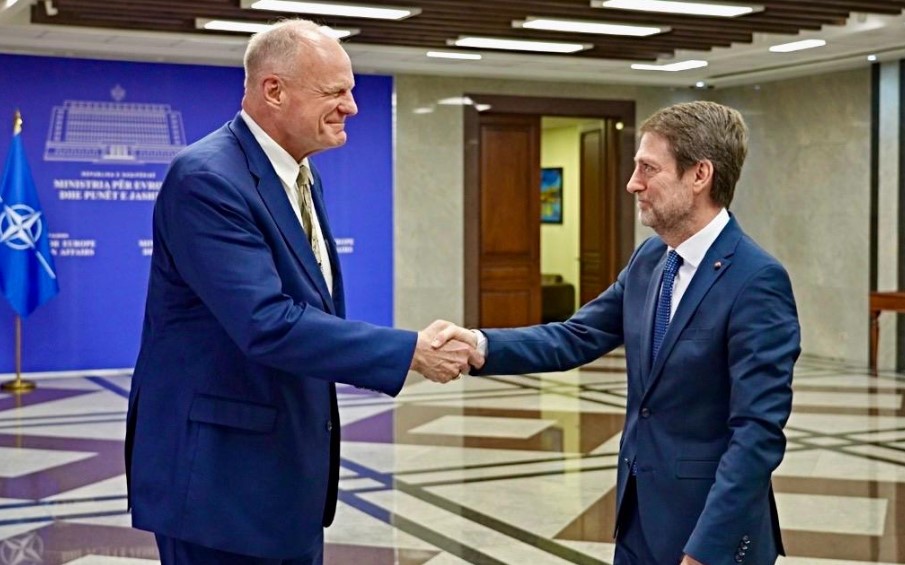  Zgjerojmë bashkëpunimin  vizion i përbashkët   Takimi Wendt Hoxha  ambasada ndan pamjet dhe mesazhin  Partneriteti SHBA Shqipëri mbi 100 vjeçar
